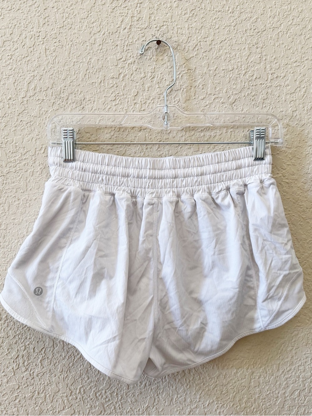 Lululemon Hotty Hot Shorts High Rise Athletic Athleisure Sporty Bone 6 - Picture 4 of 8